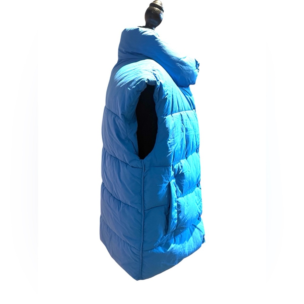 Light Blue Puffer Vest - Women's Sleeveless Jacket - Picture 2 of 2